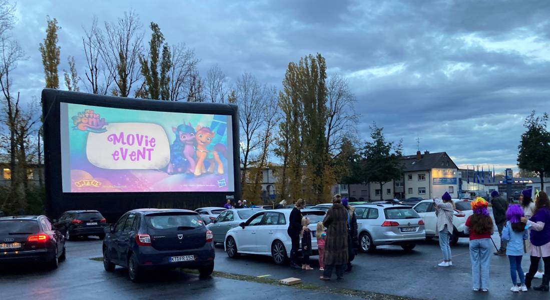 Drive-in cinema for a manufacturer of branded goods